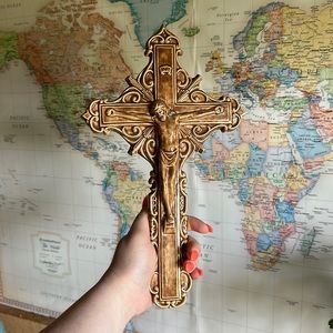 ✝️ Vintage Handmade Ceramic Crucifix – 12.5” x 7.5”